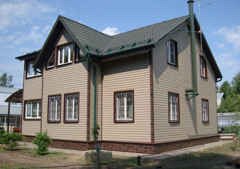 Дом обшитый сайдингом