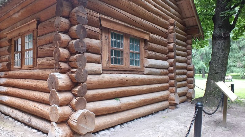 Деревенский сруб