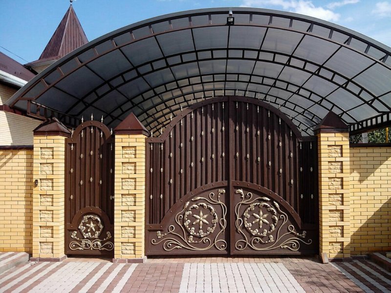 Красивые заборы и ворота