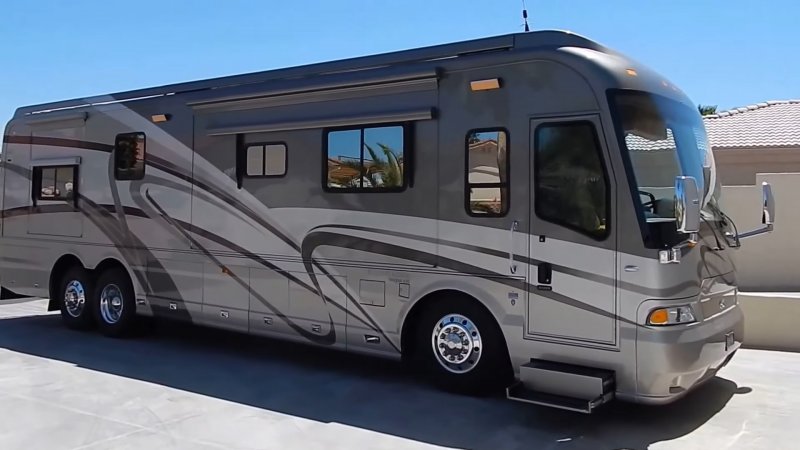 Кемпер Futuria (Motorhome)