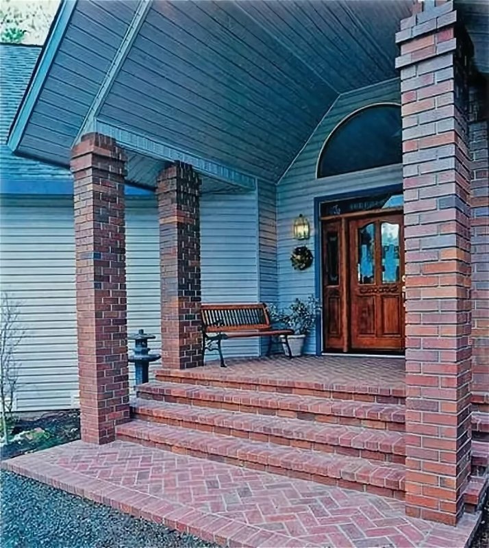 Кирпичное крыльцо