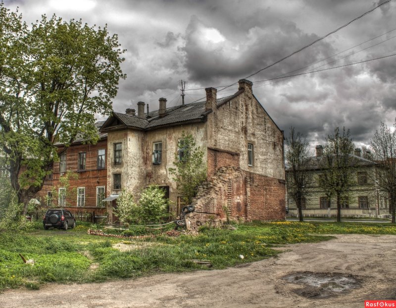 Старинное здание в Гатчине