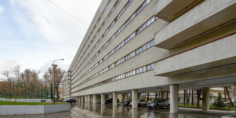 Дом-коммуна на улице Орджоникидзе в Москве