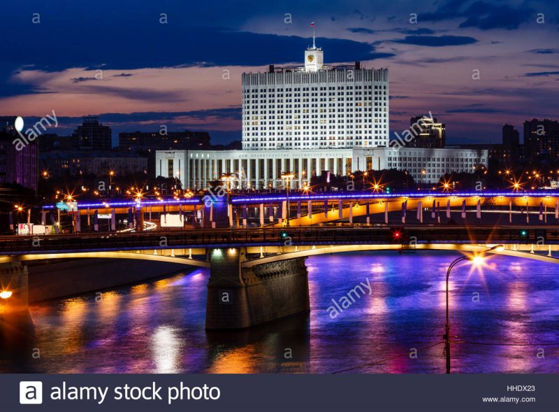 Вечерняя Москва дом правительства
