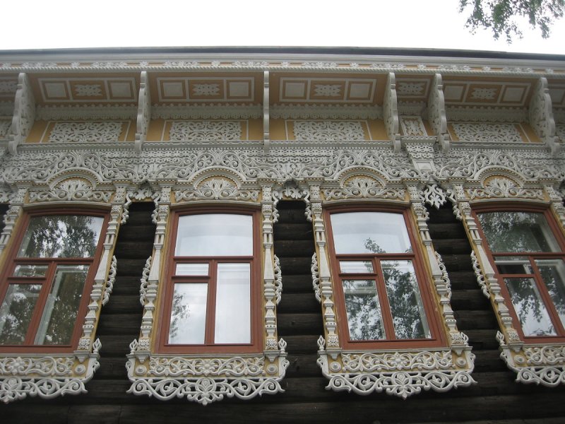 Резной декор для фасада дома