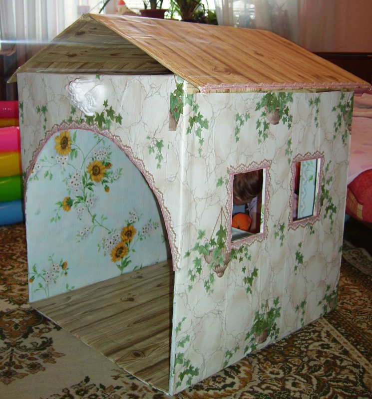 Детский домик из коробки