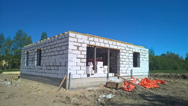 Полутораэтажный дом из газобетона