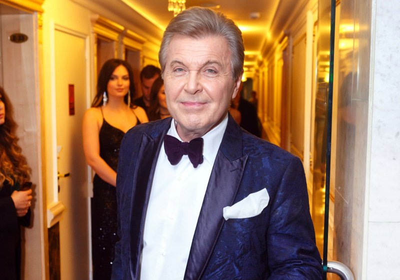 Лев Лещенко