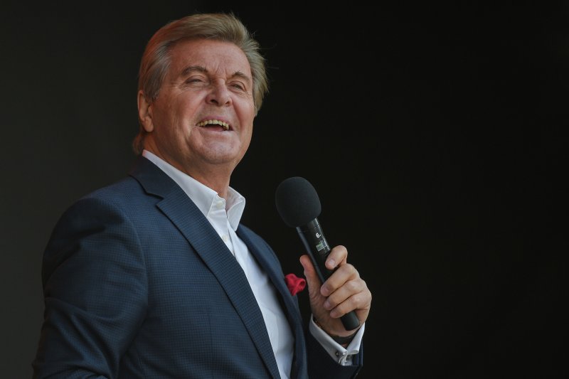 Лев Лещенко