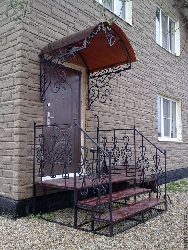 Кованое крыльцо для частного