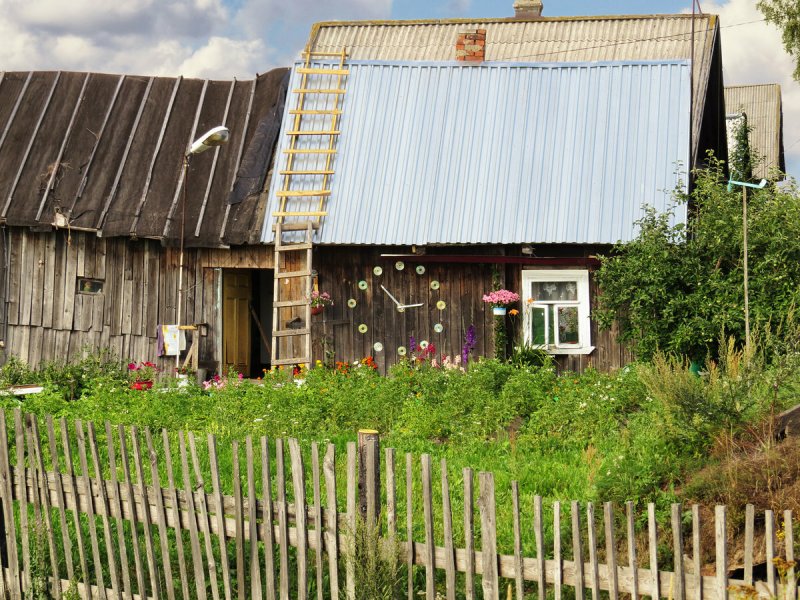 Домик в деревне с огородом