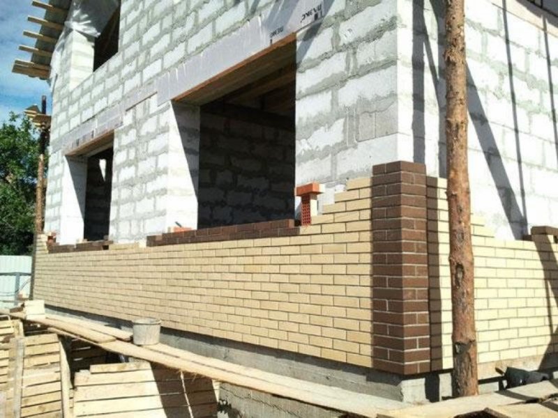 Облицовка газобетона кирпичом