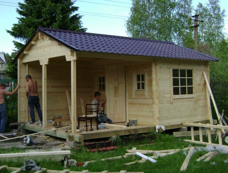Времянка с террасой