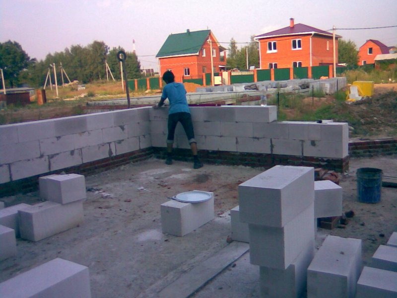 Постройки из пеноблока