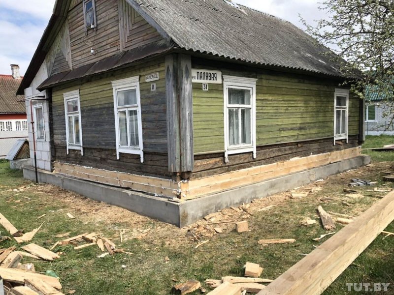 Реконструкция старых домов в деревне