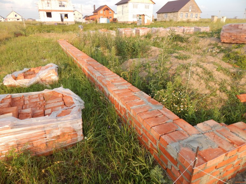 Кладка цоколя
