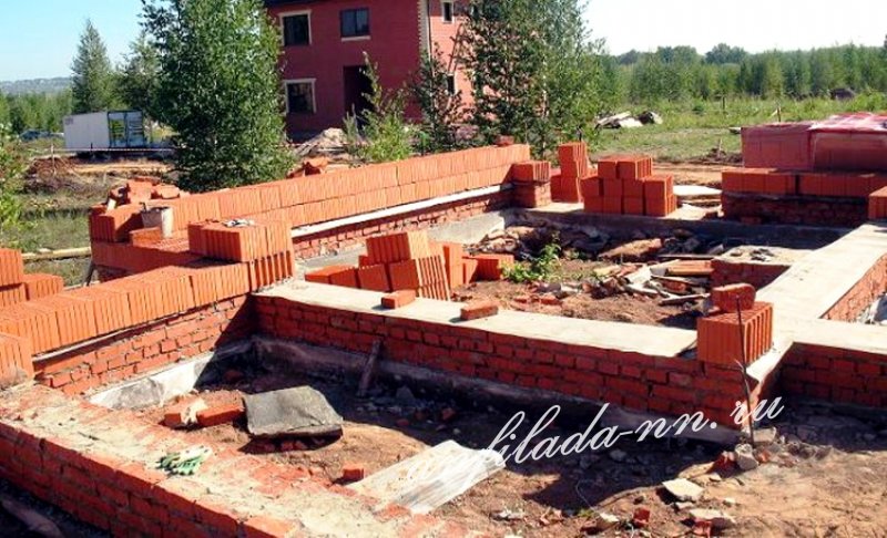 Цоколь из керамических блоков