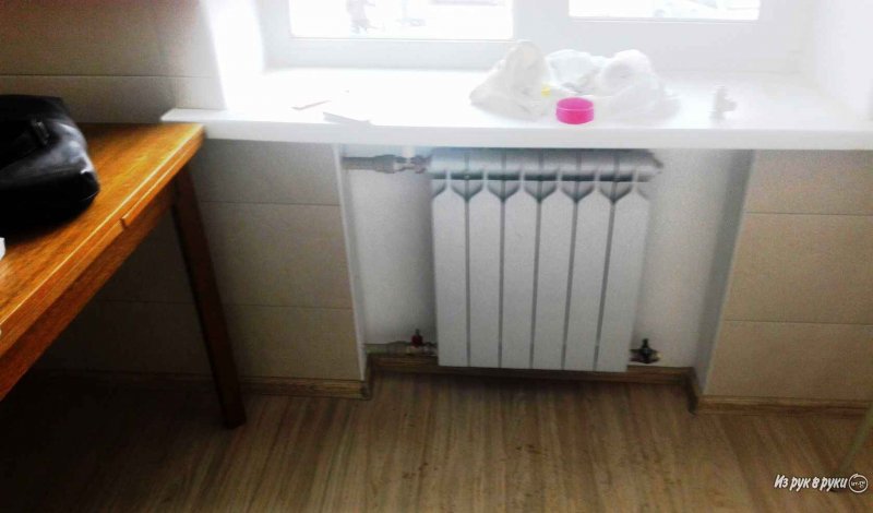 Труба батарея на кухне
