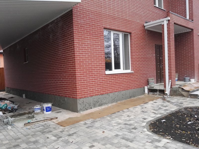 Фасад из мраморной крошки