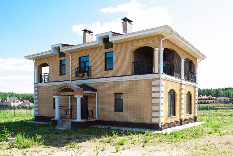 Дом кирпич Терекс солома