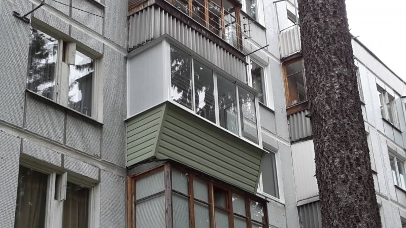 Балкон в панельной пятиэтажке