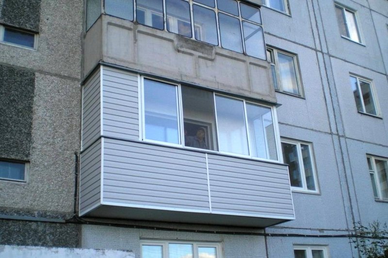 Панельный балкон снаружи