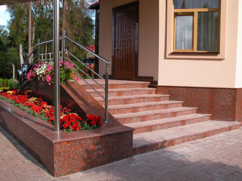 Входная группа из гранита