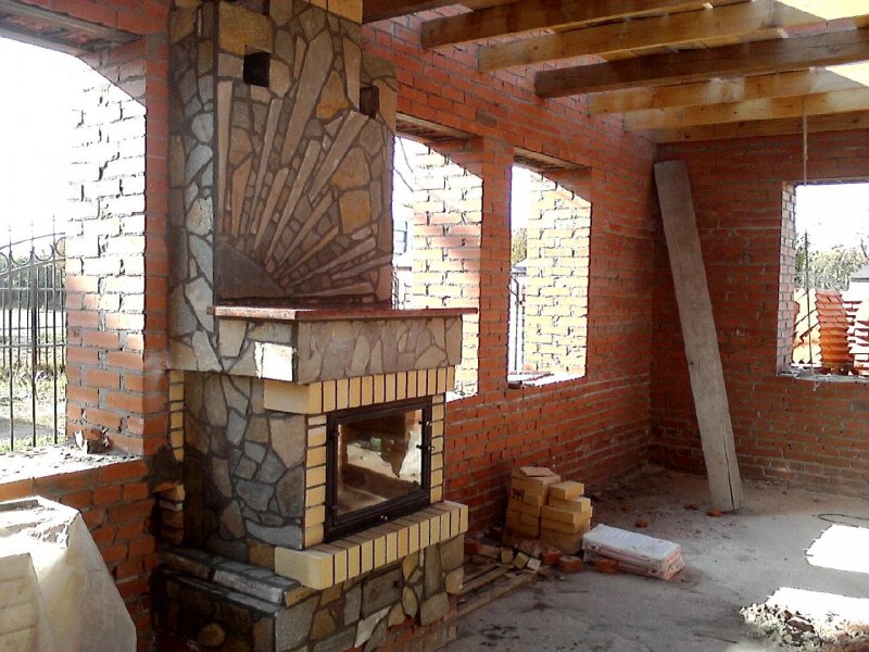 Печь камин с облицовкой камня