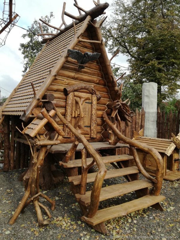 Детский домик на курьих ножках