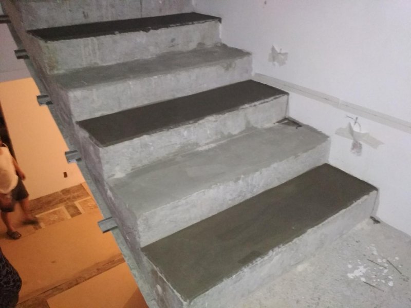 Наливной бетон ступени