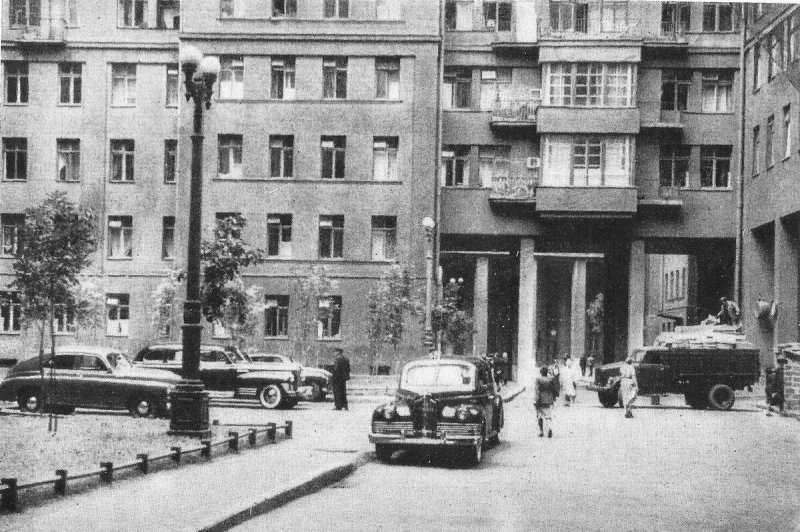 Дом на набережной 1930