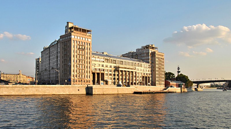 Дом правительства на Берсеневской набережной