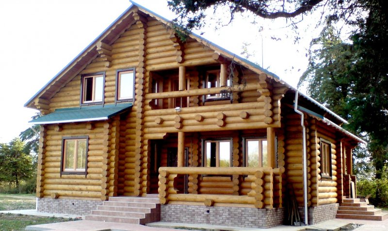 Деревянный дом из круглого бревна