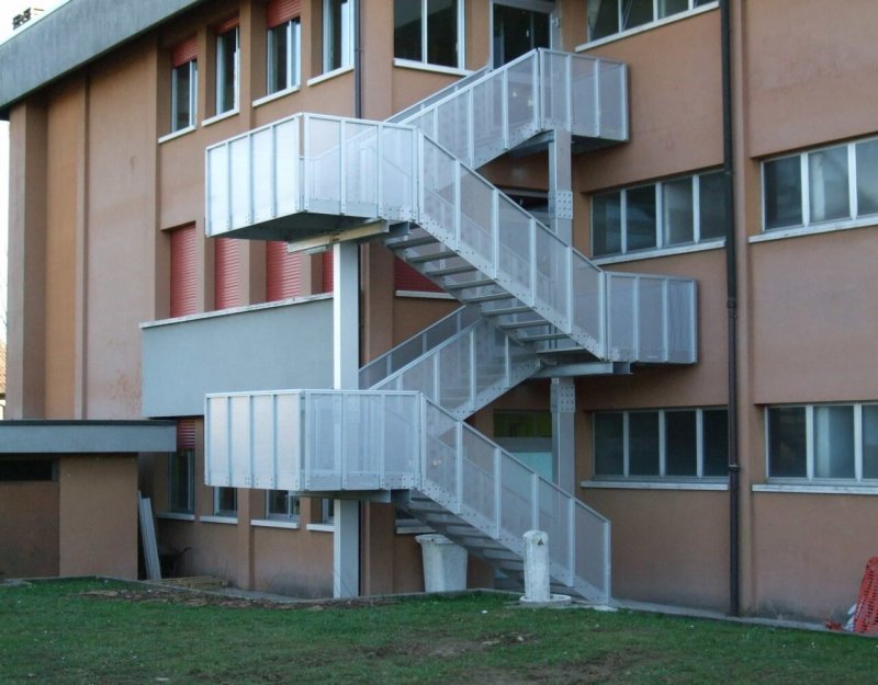 Наружные открытые лестницы