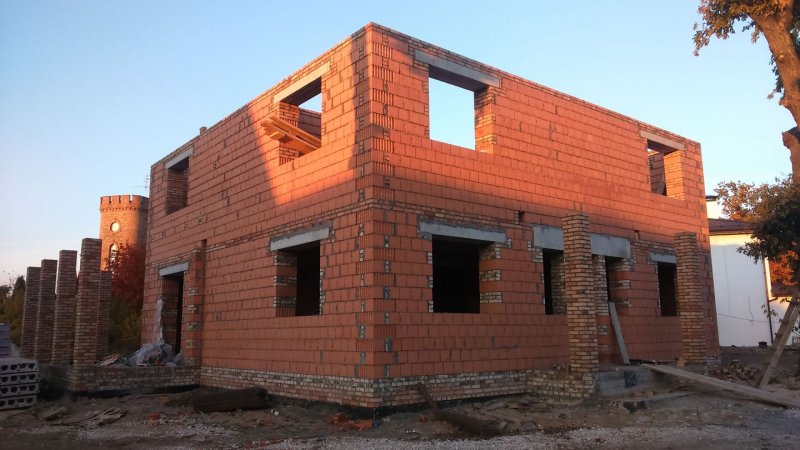 Дом 2 этажный керам Боок