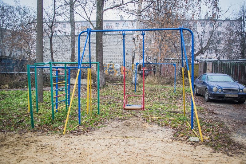 Качели железные детские во дворовые площадки