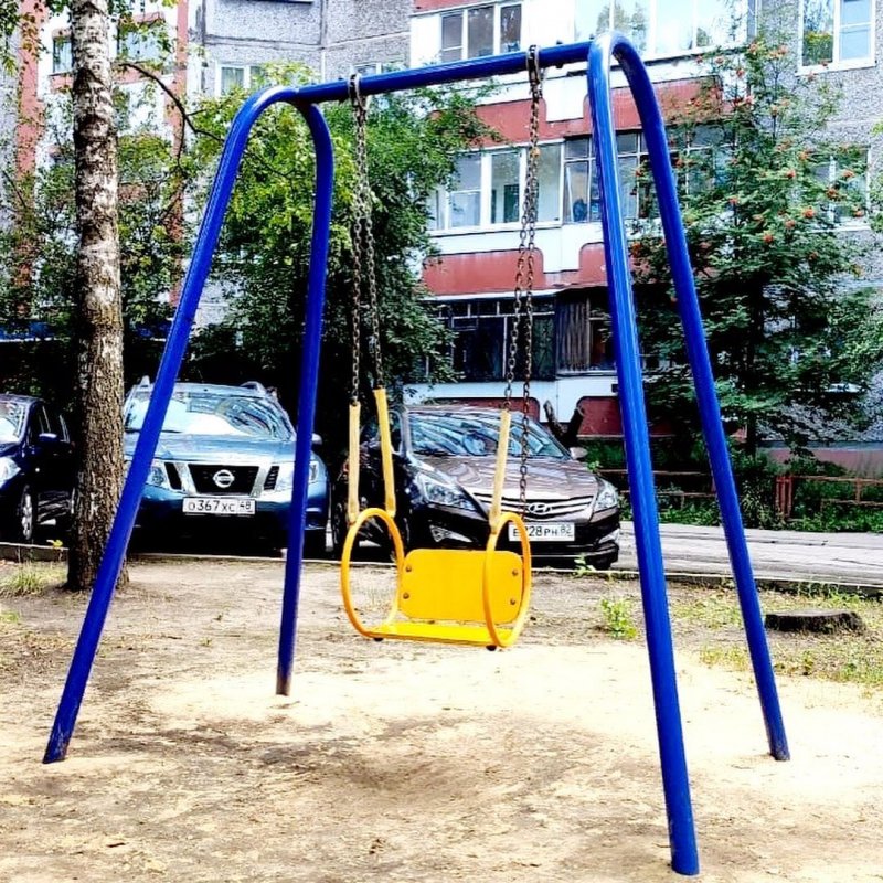 Детские качели для дворовых площадок