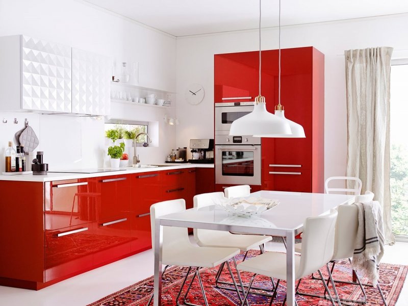 Ikea кухня бело красная