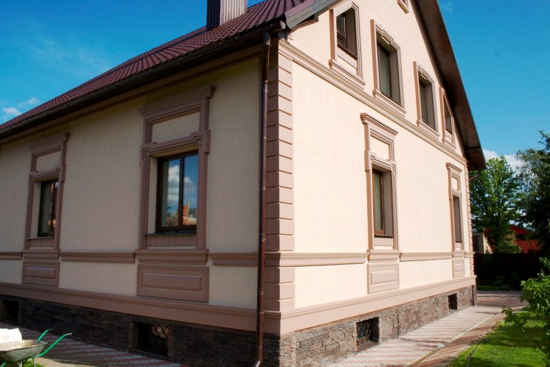 Фасады домов штукатурка