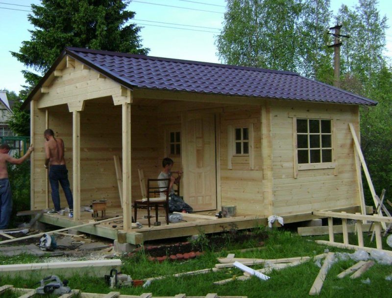 Бытовка каркасная с верандой