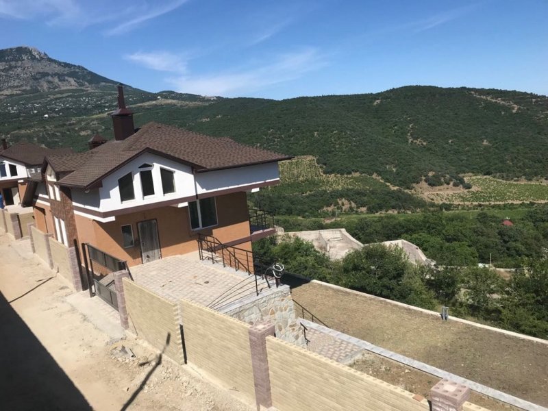 Дом в Крыму