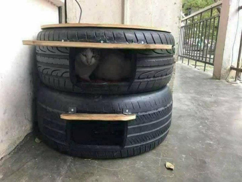 Домик для кота из покрышки