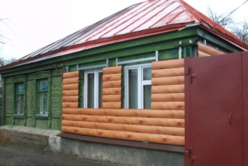 Обшить старый дом