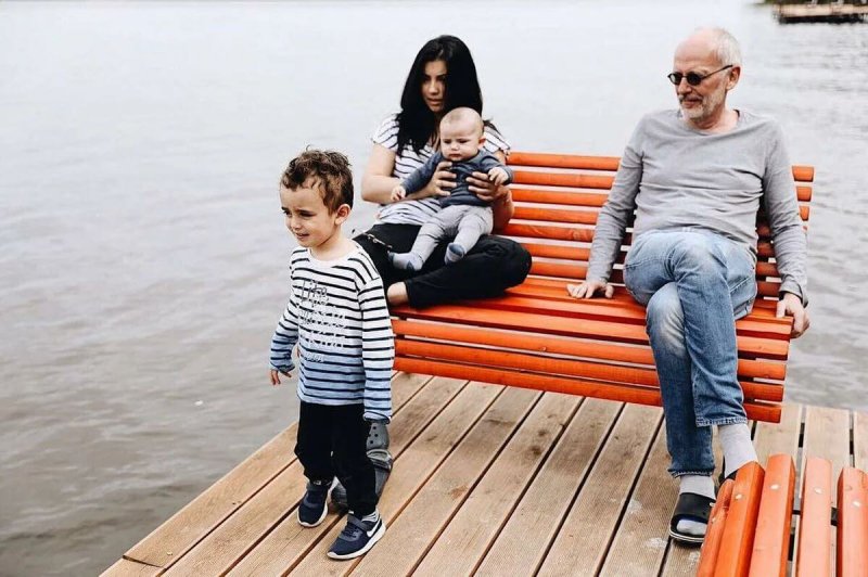 Александр Гордон с женой
