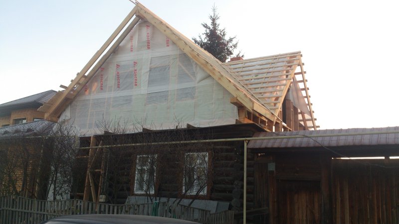 Реконструкция крыши деревянного дома