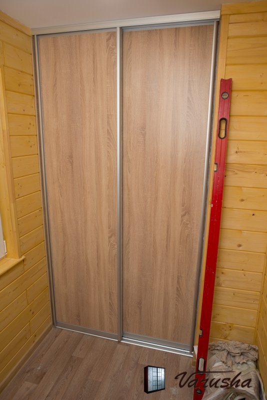 Шкаф купе на мансарде под скосом