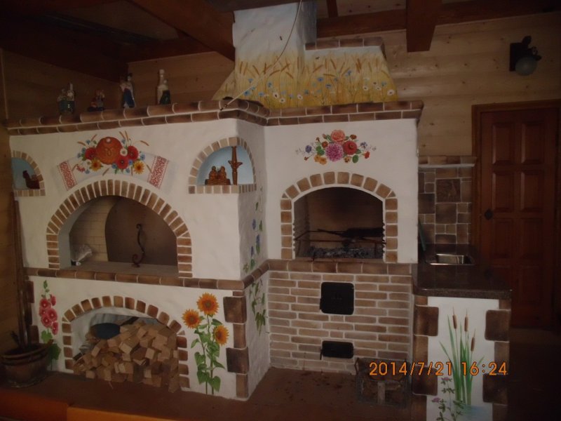 Расписные печи в частных домах