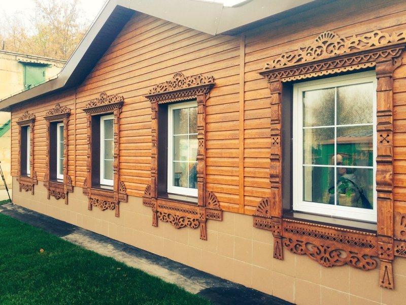 Наличники на кирпичный дом
