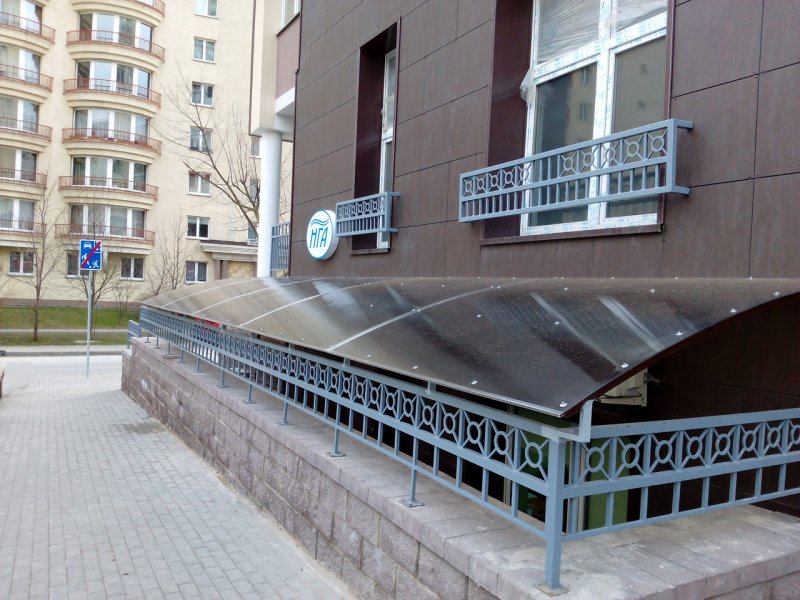 Подвальные навес