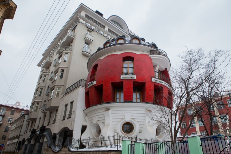 Дом-яйцо в Москве на улице Машкова
